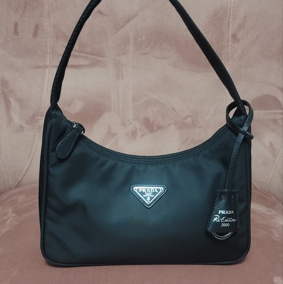SOLD! Prada Re-Edition 2000 mini-bag - Picture 2 of 9